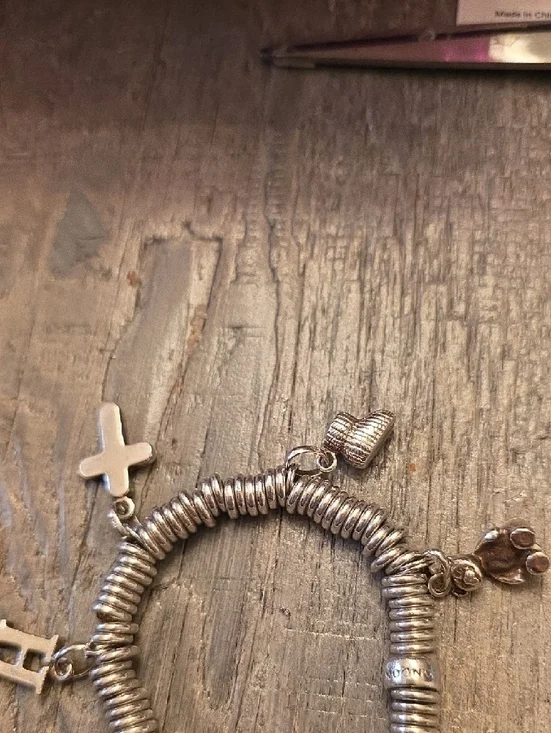 Links Of London Sterling Silver Charm Heart & Shoe Bracelet with Pink Heart - Picture 3 of 5